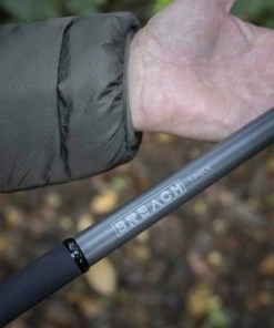 Avid Carp Breach Landing Net 42in -Glasgow Angling breach landing net 42in 2 piece