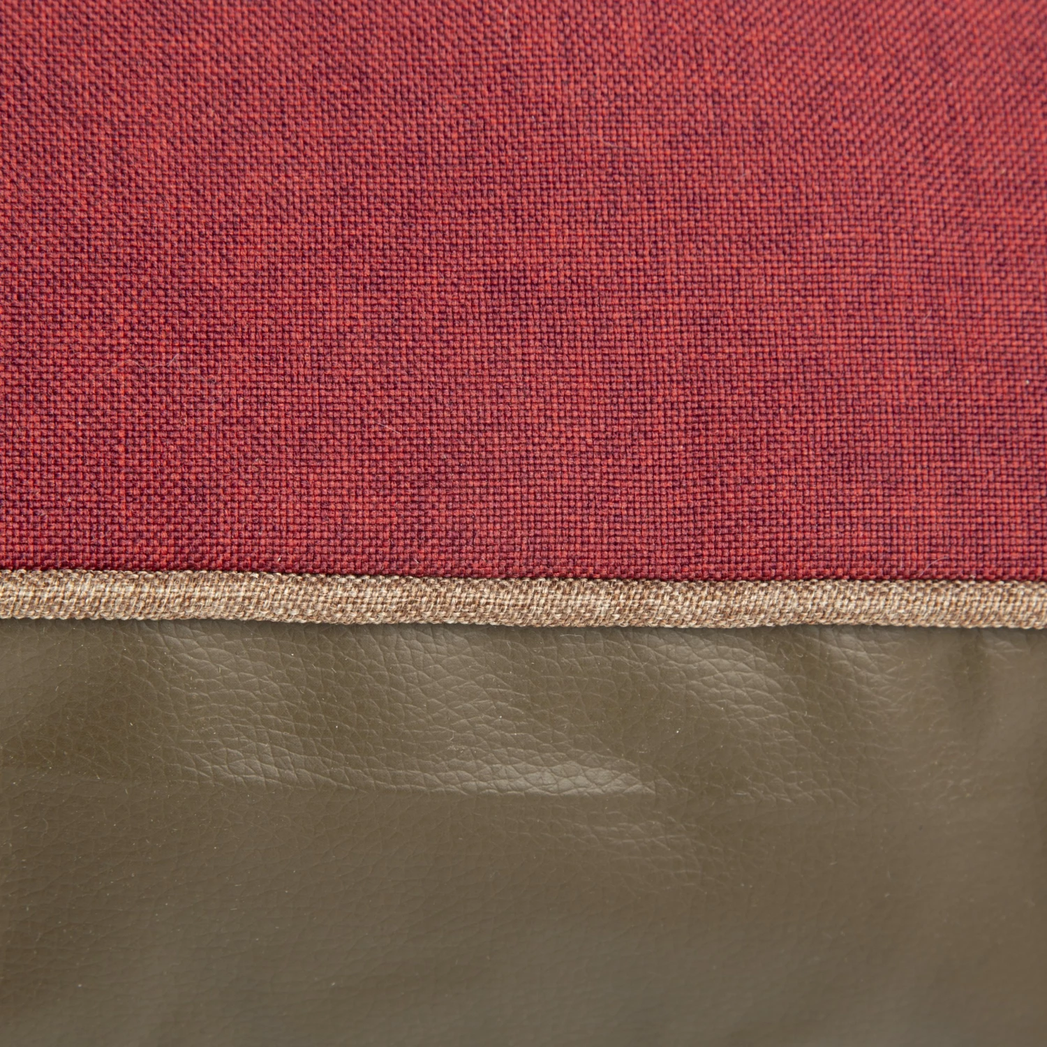 Scruffs Hilton Memory Foam Orthopaedic Pillow L 100 x 70 x 6cm Red 5 Scruffs Hilton Memory Foam Orthopaedic Pillow L 100 x 70 x 6cm Red - Image 5