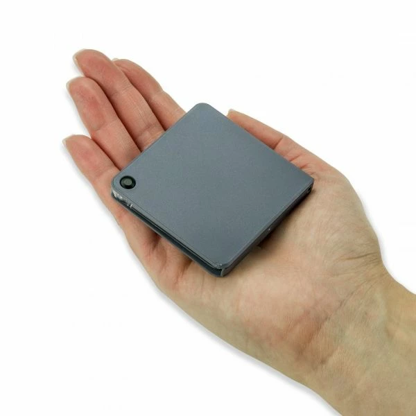 Carson MagniFlip Plus 2.5x/5x/7x Flip-Open Magnifier 3 Carson MagniFlip Plus 2.5x/5x/7x Flip-Open Magnifier - Image 3