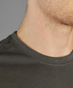 Seeland Outdoor 2-pack T-Shirt Raven + Pine Green -Glasgow Angling outdoor 2 pack t shirt closeup 1