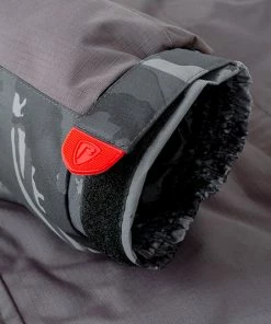 Fox Rage RS V2 20K ripstop jacket 9 Fox Rage RS V2 20K ripstop jacket -Glasgow Angling rs v2 20k ripstop jacket cuffs