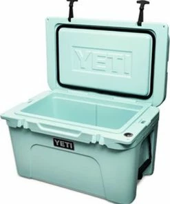 Yeti Tundra 45 Hard Cooler Coolbox -Glasgow Angling tundra 45 cooler open