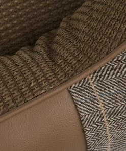 Scruffs Windsor Box Bed -Glasgow Angling windsor box bed detail scaled